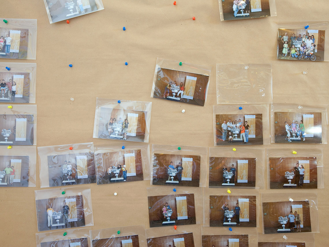 ZF, photographs of employees on the occasion of an anniverary with the company